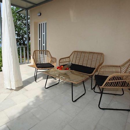 Apartments Lorenco Брела Екстериор снимка