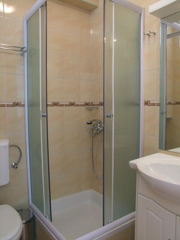Apartments Lorenco Брела Стая снимка