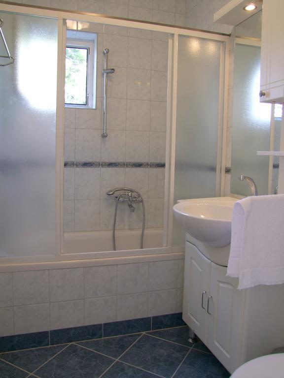 Apartments Lorenco Брела Стая снимка